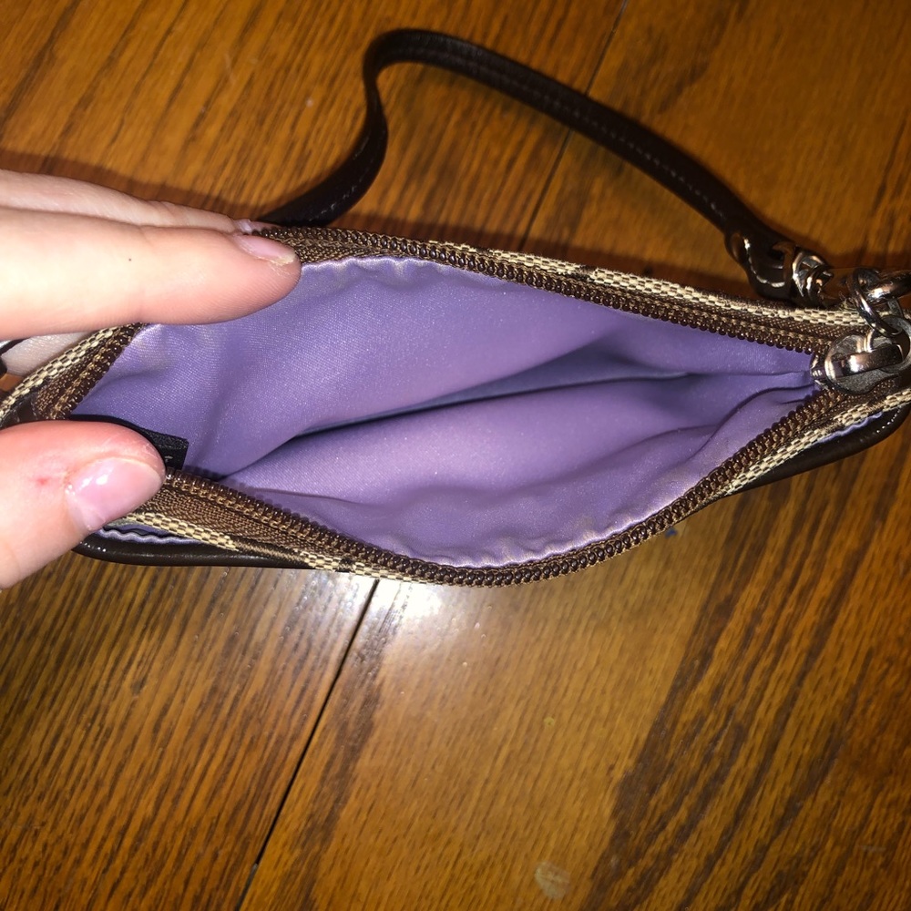 Coach wristlet - Picture 3 of 4